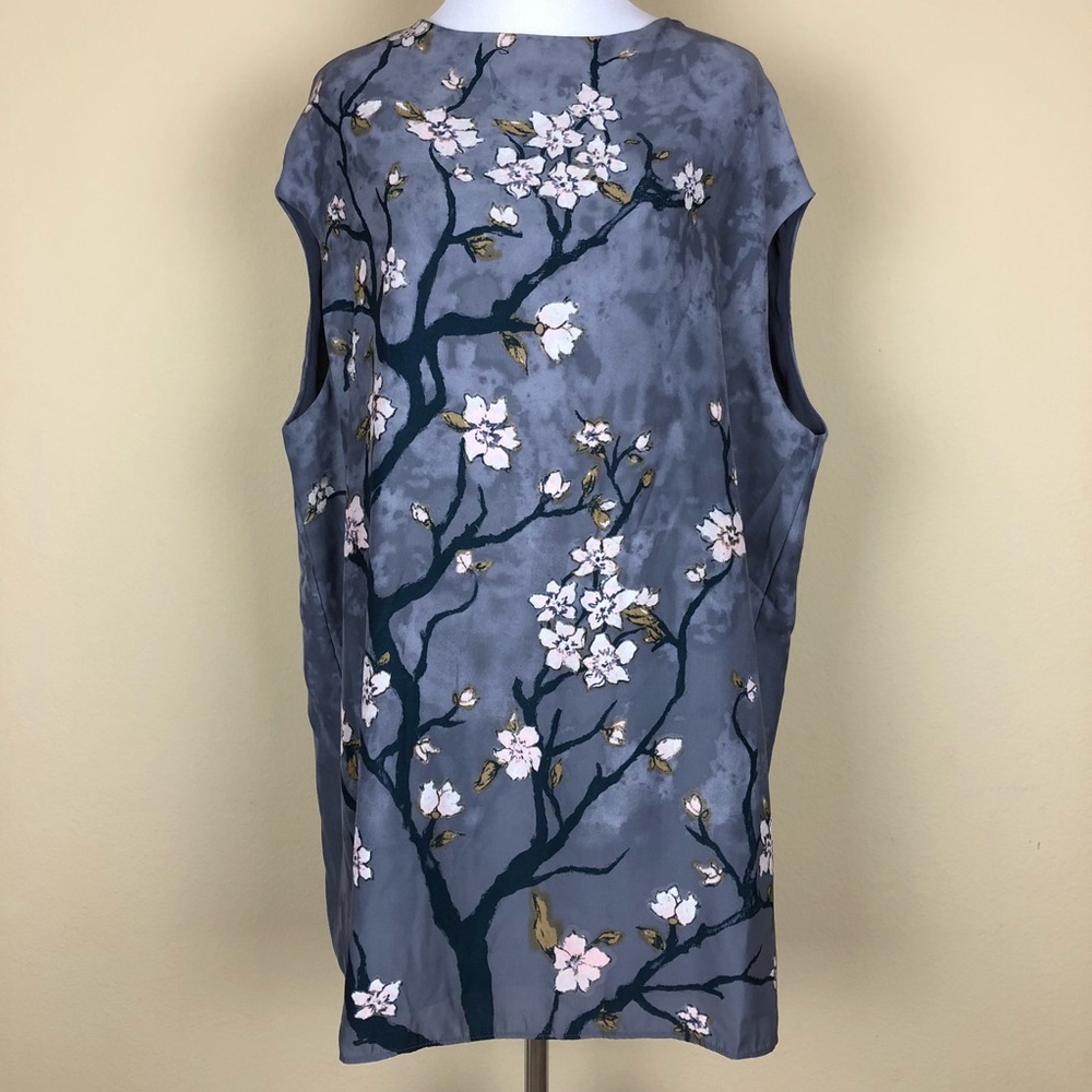 Kimchi Blue Gray Floral Shift Dress with Pink Blossoms